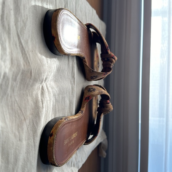 Saint Laurent Bianca floral sandal 39.5 beige floral - Picture 6 of 7